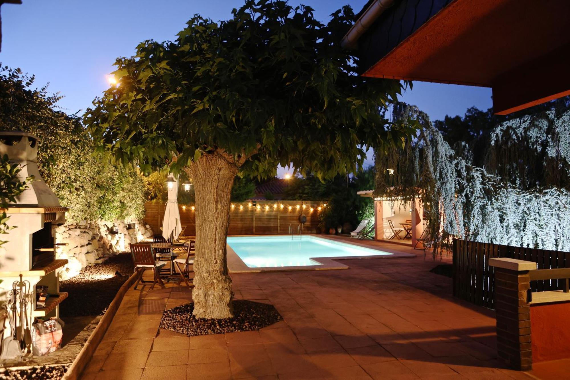 הוילה El Cedre Blau Vivienda Con Piscina En גראנולרס מראה חיצוני תמונה